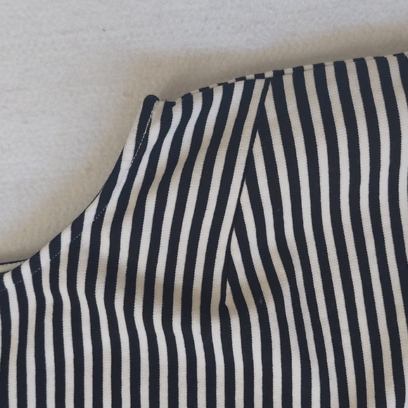 🦋J. CREW striped ruffled hem tank top NWOT - Picture 4 of 11